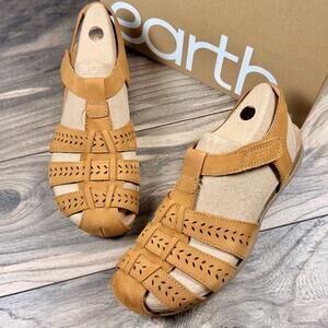 NIB Earth Birdy 8M Round Toe Leather Comfort Fisherman Sandal Medium Natural